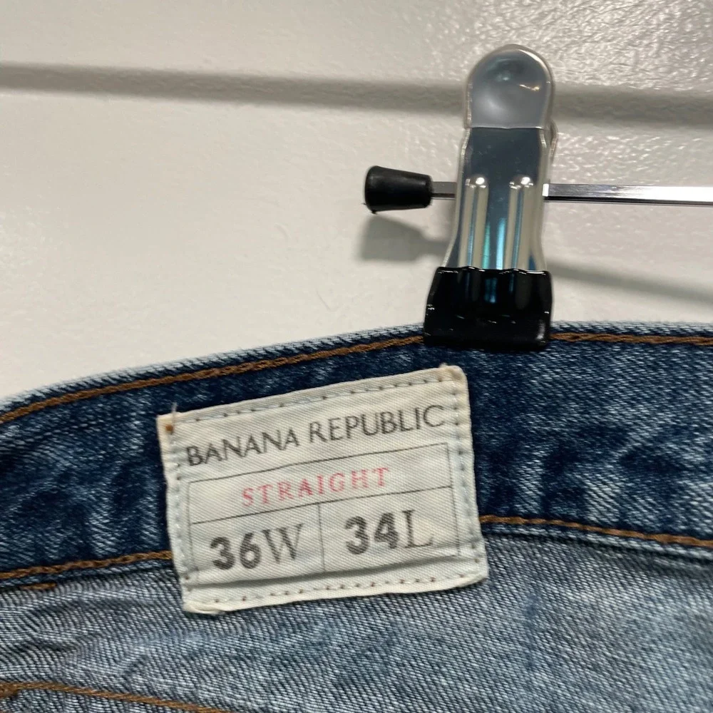 Banana Republic Straight Leg Jeans Mens 36x34 Blue Medium Wash Distressed Denim